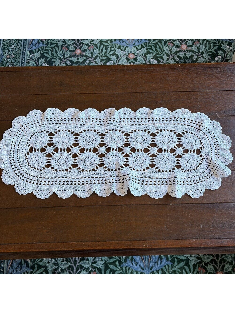 Vintage Crochet Table Runner Lot of 12 Handmade Lace Doilies White Ecru Floral - Picture 6 of 14